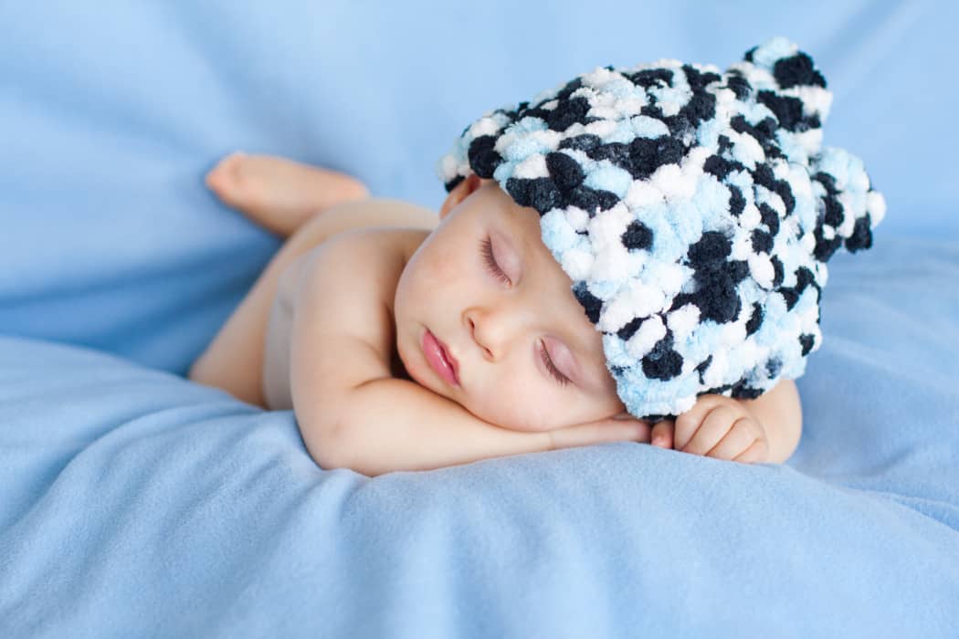 Snuggle Me Organic Vs DockATot What is The Best Baby Lounger Header